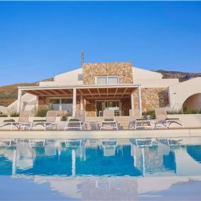 4 bedroom villa with pool, Castellammare del Golfo, sleeps 8-10